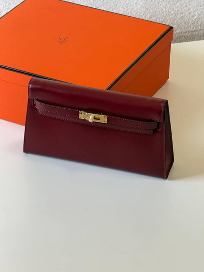 Hermes Elan box  27cm💕master quality😍

with box❤️
🎁🎁🎁

380 dhs🪙💚

Zain52
♥️♥️♥️