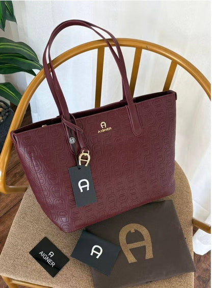 Tote Bags
100 dhs🇦🇪🇦🇪 
high quality  42cmcm

Zain26
♥️♥️♥️