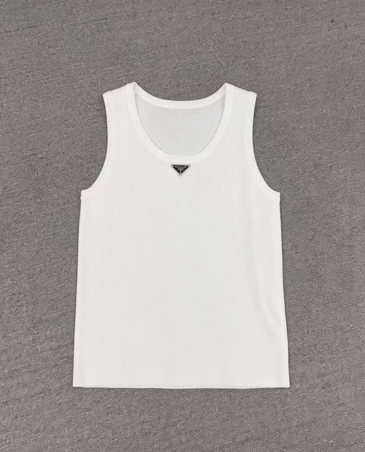 *New collections*                                                
PRADA
*Super Master quality*
*Sizes: S M L XL* 
250 dhs✅

Zain308
♥️♥️♥️
