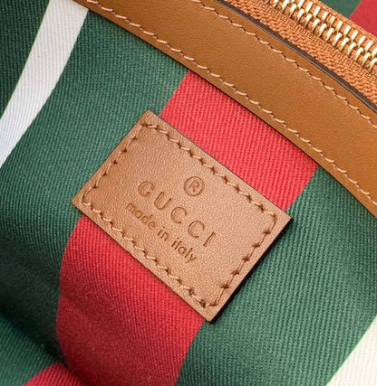 GUCCI 

NEW CAME GOOD QUALITY 
WITH BOX 
🎁🎁🎁

120 dhs💓

Zain39
♥️♥️♥️