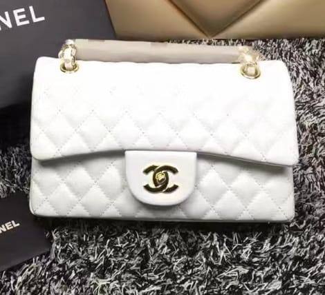 Chanel
110 dhs✅
 size 25cm👈

Zain161
♥️♥️♥️