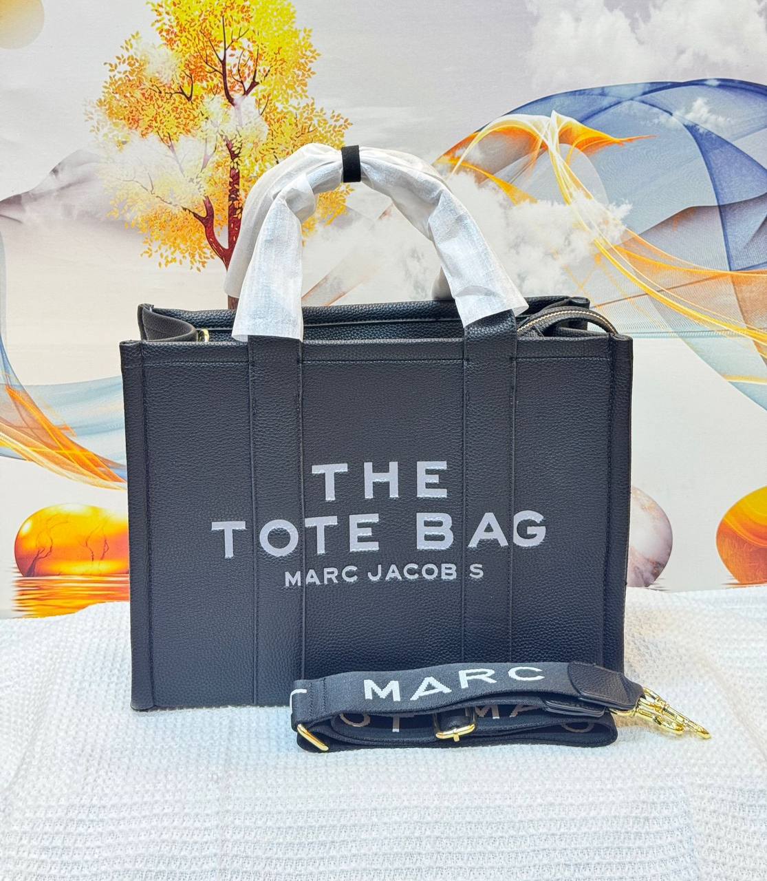 MARC JACOBS

BEST QUALITY WITH BOX’S 
130 dhs✅

SIZE 34CM

Zain290
♥️♥️♥️