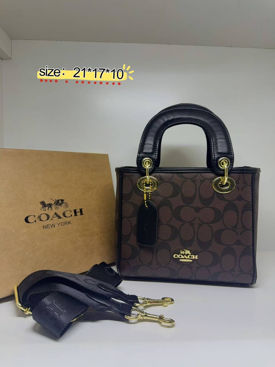 Coach

✨✨NEW ✨✨

95 dhs🪙🌨️

with box
🎁🎁🎁

Zain38
♥️♥️♥️