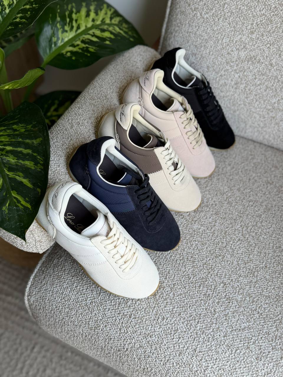 Loro piana

36 to 41 

500 dhs🇦🇪🇦🇪

Zain288
♥️♥️♥️