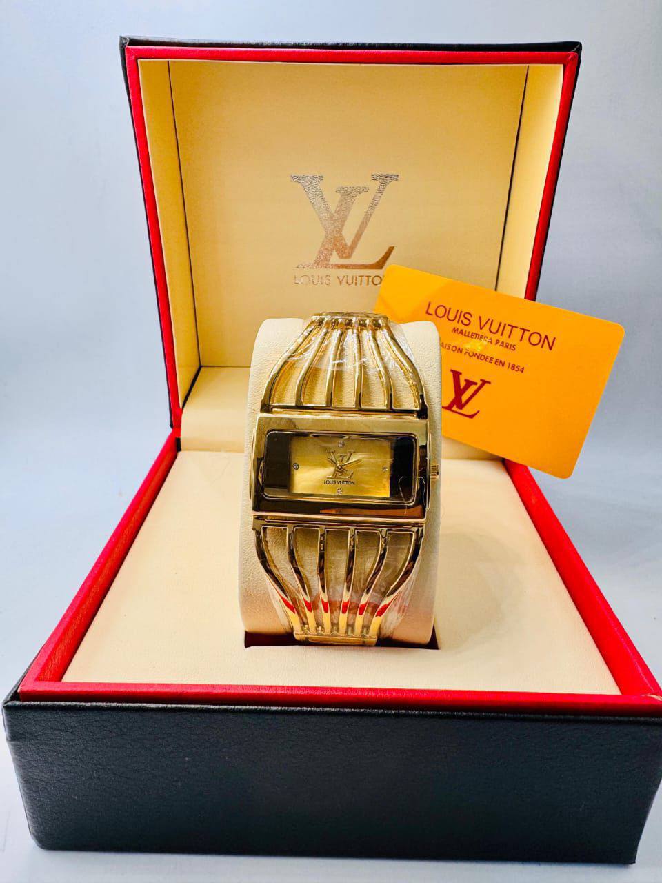 LV ladies
*offer price 
40 dhs🪙🌺

Zain08
♥️♥️♥️