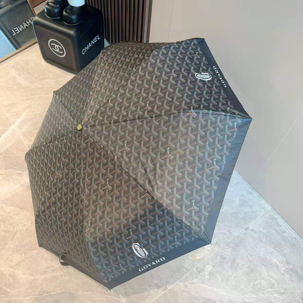 UMBRELLA ☔️*
Master quality 💯
With boxes 🗃️ 
75 dhs💓

Zain216
♥️♥️♥️