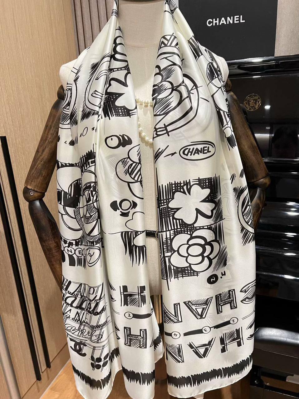 Silk scarf
40 dhs❣️

Zain60
❣️❣️❣️