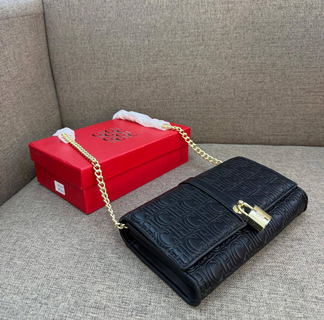 Cah

85 dhs🪙🌨️

high quality 

With box
🎁🎁🎁

Zain26
♥️♥️♥️