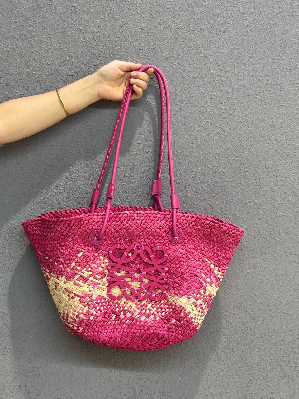 LOEWE
SIZE……….27CM
90 dhs✅

Zain244
♥️♥️♥️