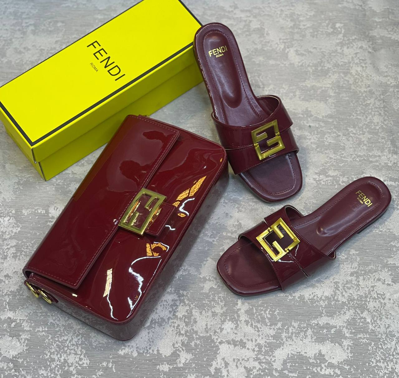 Fendi
Set 
Size 36-41
170 dhs✅

Zain175
♥️♥️♥️