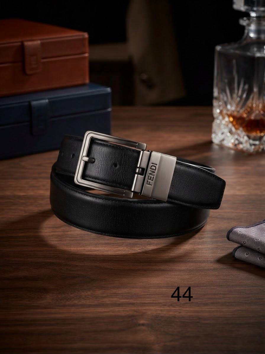 Mixed belts

70 dhs🇦🇪🇦🇪

Zain182
♥️♥️♥️