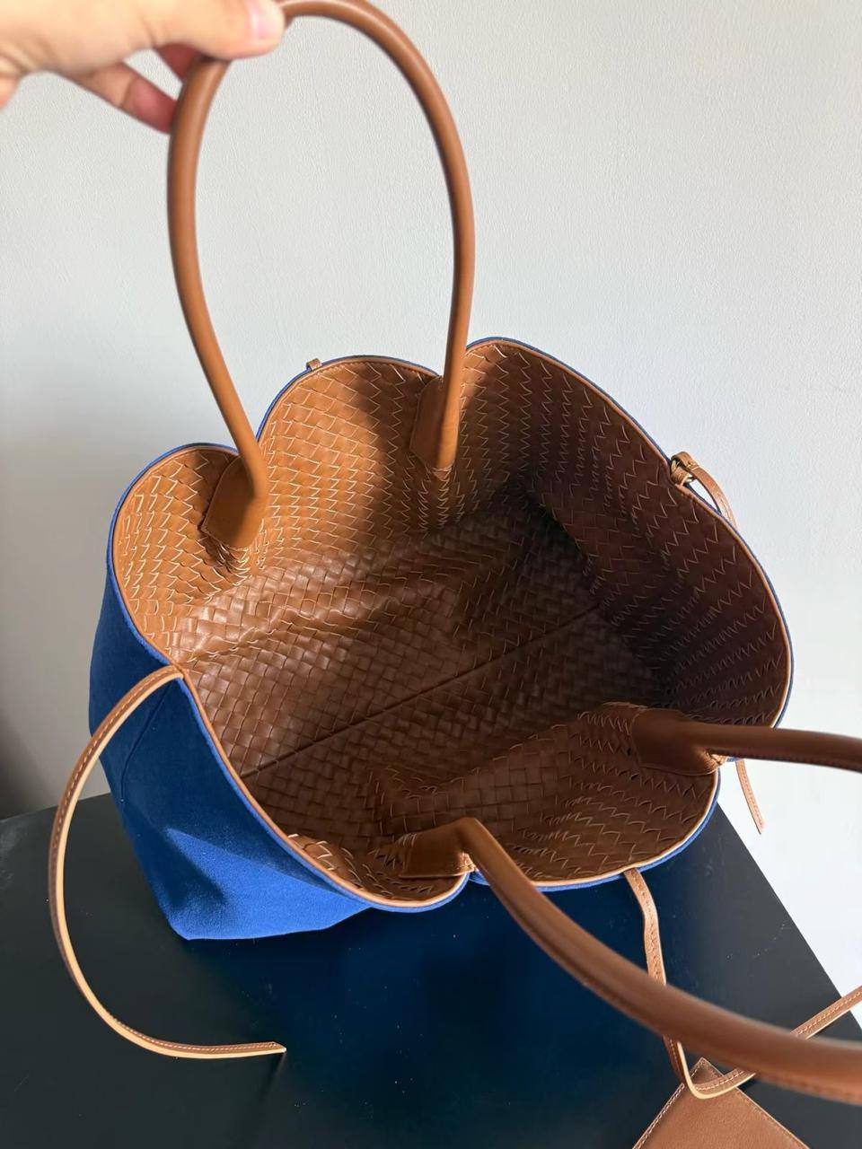 Bottega Veneta Pinacoteca tote bag 

For Price 👇 WhatsApp✅
0568585901 
0507557372
0552275751 Owner Zain 👌

Zain71
♥️♥️♥️