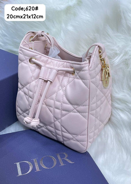 Dior
100 dhs✅ 
with box

Zain72
♥️♥️♥️