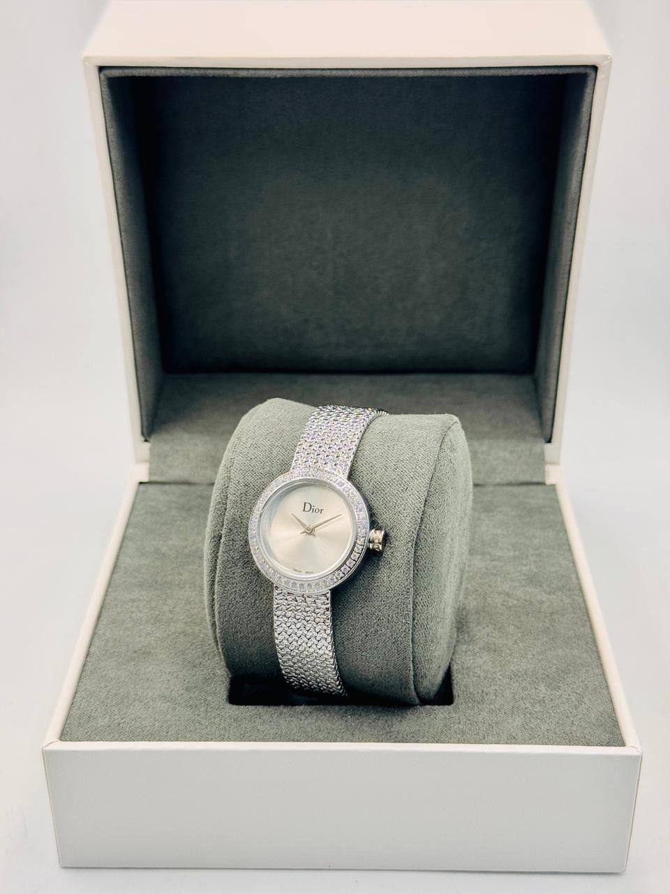 Dior ladies 
Master quality*🤩🤩
*Available 
170 dhs💓

Zain08
♥️♥️♥️