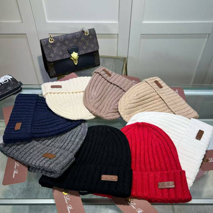 Winter Knitted Hat 
65 dhs🪙🌨️

Zain231
♥️♥️♥️