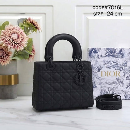 Dior
ᴍᴀᴛᴛᴇ ᴄᴏᴀᴛᴇᴅ ᴄᴏʟᴏʀ
sɪᴢᴇ : 24 cm
ᴡɪᴛʜ BOX

120 dhs✅

Zain31
♥️♥️♥️