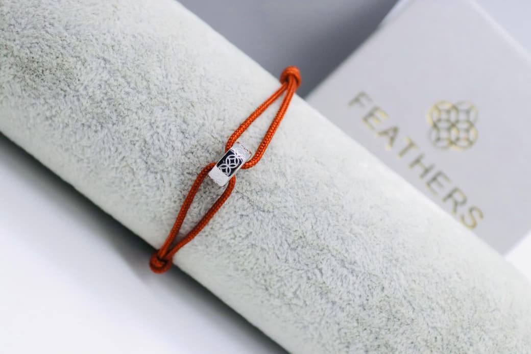 Bracelet 
55 dhs💓
+Box and paper bag🎁

Zain33
♥️♥️♥️