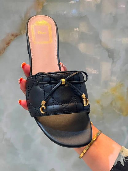 DIOR
Size 36-41
_Super master high quality_🪡
450 dhs🇦🇪🇦🇪

Zain176
♥️♥️♥️