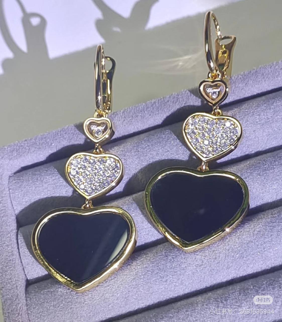 Chopard Set* 🌺
Necklace 
Earrings 
Bracelet 
*Master quality* ☘️

*250* AED normal box 📦

Zain48
♥️♥️♥️