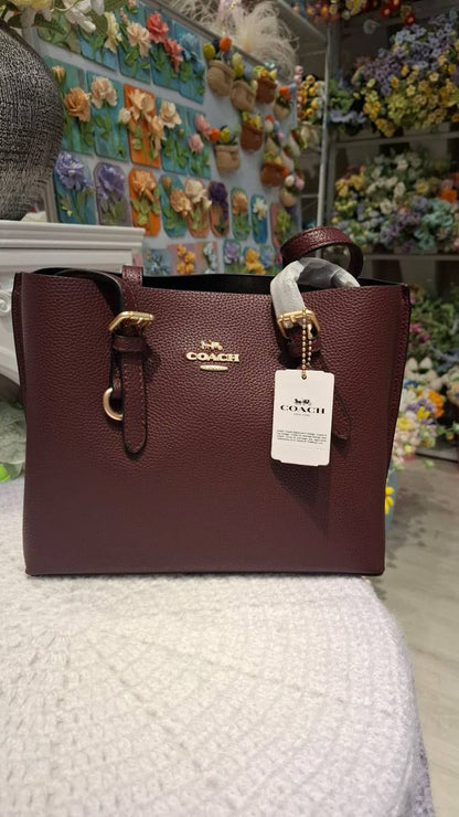 COACH MOLLY 25
25cm
110 dhs💓 

With box
🎁🎁🎁

Zain44
♥️♥️♥️