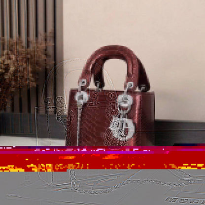LADY DIOR NEW CAME HIGH QUALITY WITH BOX 
150 dhs🇦🇪🇦🇪

Zain295
♥️♥️♥️