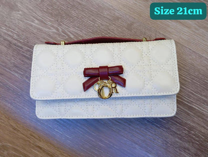 Dior

Good quality 

with box 
115 dhs 🇦🇪

Zain186
♥️♥️♥️