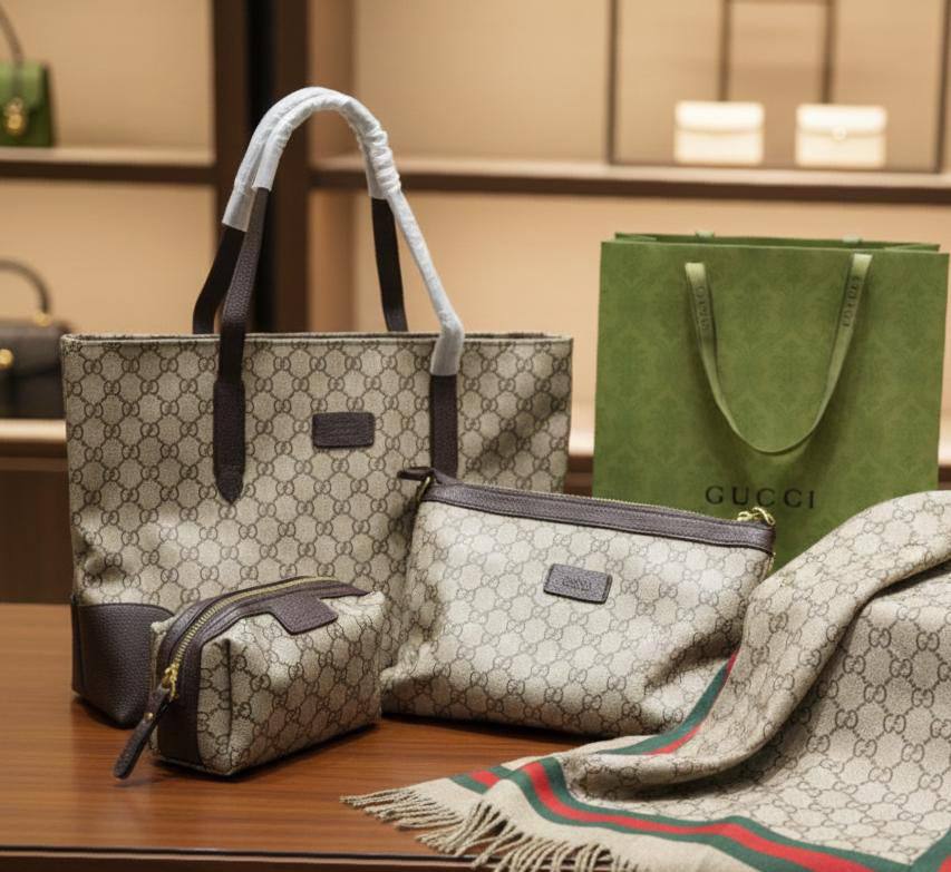 3in1 Gucci - Fendi - Prada - MK - Coach
130 dhs🗽

Zain175
♥️♥️♥️