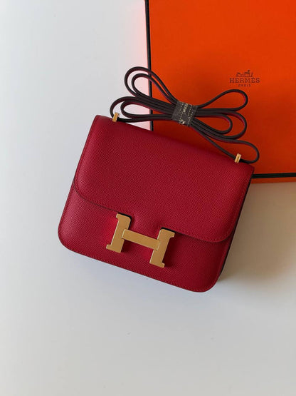 Hermes
constance 18cm 👌Master quality ✅with box📦
340 dhs✅

Zain52
♥️♥️♥️