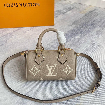 LV - Bottega
Master Bags
For Price 👇 WTSP Text Zain 0568585901

Zain111
Zain192
♥️♥️♥️