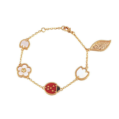 VCA 
Bracelet 🐞
Master quality 💯
With normal boxes 📦 
65 dhs🇦🇪🇦🇪

With master box 🗃️ 
110 dhs🇦🇪🇦🇪

Zain216
♥️♥️♥️