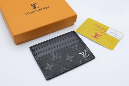 Card Holder 
With Box 
35 dhs💛

Zain33
♥️♥️♥️