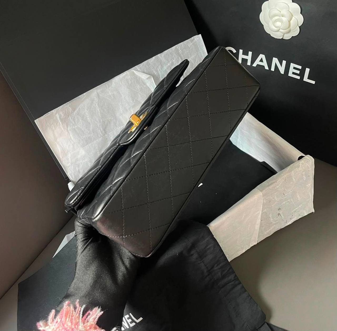 CHANEL
Master🌺🌺
WITH DOUBLE BOX 
240 dhs💓

Zain39
♥️♥️♥️