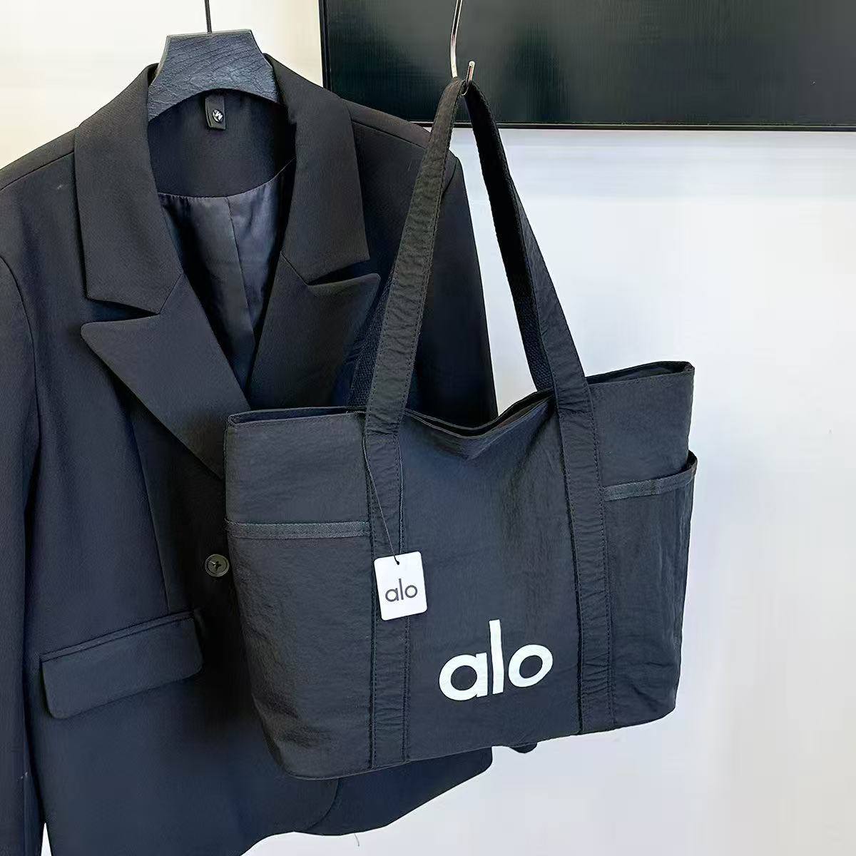 ALO
good quality 
70 dhs✅

Zain278
♥️♥️♥️