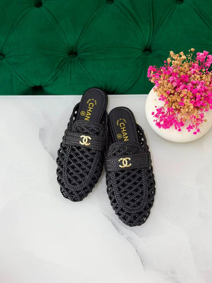Chanel
Vip quality
Size:36 to 41
450 dhs💓

Zain113
♥️♥️♥️