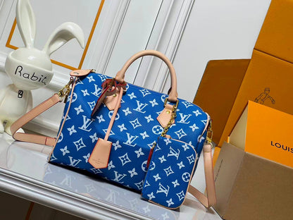 LV  COPY  1

SIZE 30CM     
265 dhs🇦🇪🇦🇪

Zain244
♥️♥️♥️