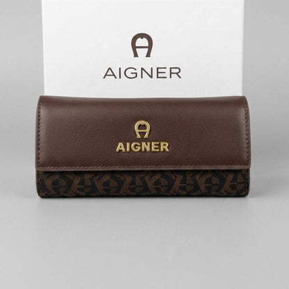 Aigner

High quality

With box 
100 dhs🇦🇪🇦🇪

Zain50
♥️♥️♥️