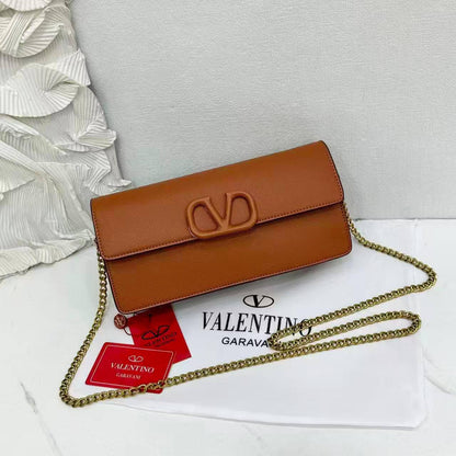 VALENTINO 

NEW CANE 
GOOD QUALITY 

BIG SIZE 
WITH BOX 
115 dhs🇦🇪🇦🇪

Zain295
♥️♥️♥️