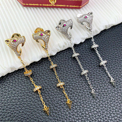 Cartier set* 🦋
Necklace 
Bracelet 
Earrings 
Master quality ☘️

180 dhs🪙🖤 normal box 📦

Zain48
♥️♥️♥️