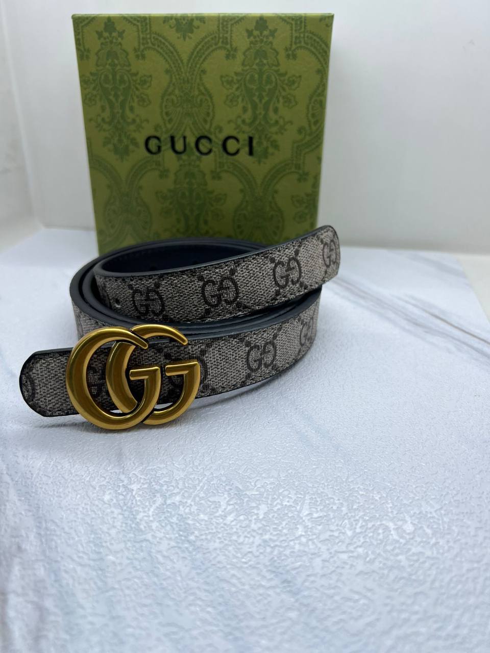 Belts 

50 dhs✅

with box
🎁🎁🎁

Zain182
♥️♥️♥️