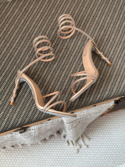 RENE CAOVILLA
Size: 36 to 41
Super master quality 
500 dhs🇦🇪

Zain198
♥️♥️♥️
