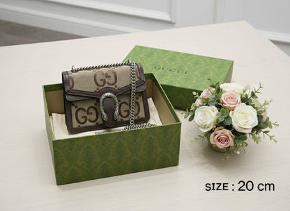 GUCCI ᴅɪᴏɴʏsᴜs 20
GG sᴜᴘʀᴇᴍᴇ ᴄᴀɴᴠᴀs
sɪʟᴠᴇʀ ʜᴀʀᴅᴡᴀʀᴇ
ᴡɪᴛʜ ʟᴏɴɢ ᴄʜᴀɪɴ ʙᴇʟᴛ sᴛʀᴀᴘ
sɪᴢᴇ: 20 cm
ᴡɪᴛʜ BOX
🎁🎁🎁

75 dhs🗽

Zain31
♥️♥️♥️