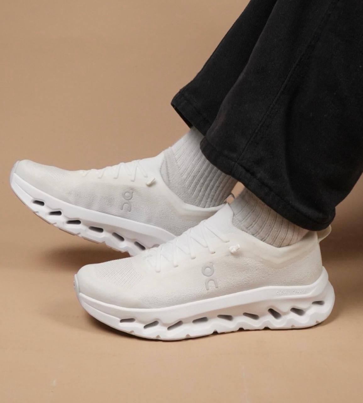 On Cloudtilt Moon ，
Size 36-45 ，
230 dhs💓

Zain18
♥️♥️♥️