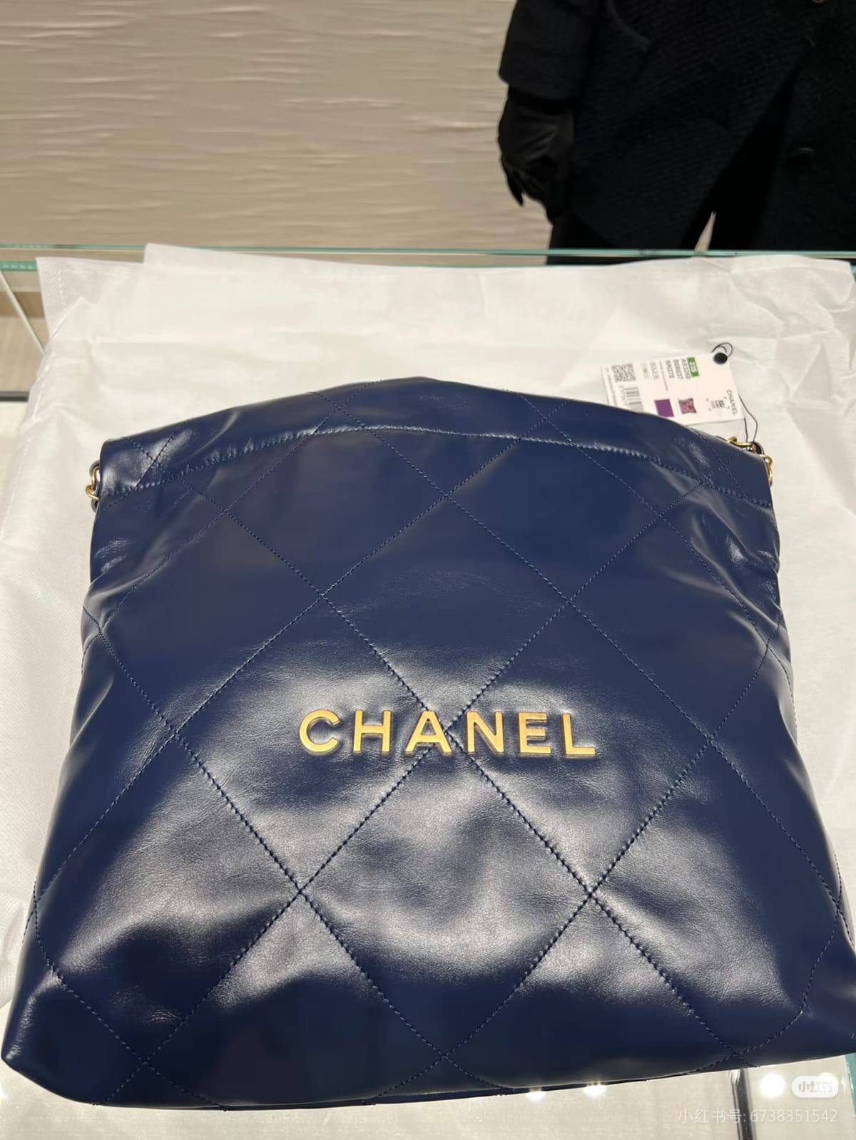 Chanel
Master 
250 dhs❤️

Zain10
♥️♥️♥️
