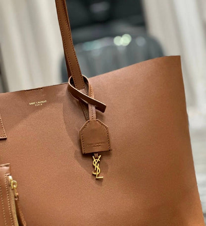 YSL 
COPY ONE
230 dhs✅
leather 

Zain39
♥️♥️♥️