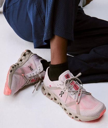 ON Cloud X 4 AD ‘Pink’ 🌸
36-41 AVAILABLE 
220 dhs✅

Zain242
♥️♥️♥️
