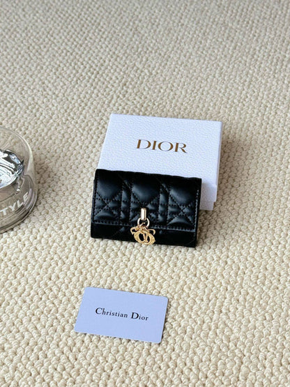 💝  *Dior*💝
💝*Super Master*💝
280 dhs🪙🌨️

Zain275
♥️♥️♥️