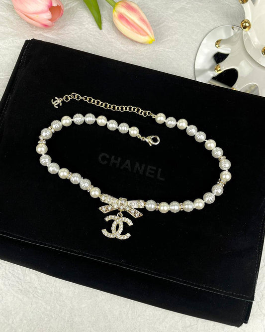 NECKLACE CHANEL 
MASTER 
100 dhs🪙🌨️

Zain89
♥️♥️♥️