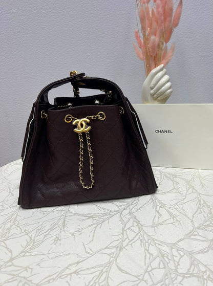 CHANEL HOBO 💕💕💕
Super master quality 🔥🔥💯
25cm Available 💫💫💫
With full packaging 🎁
For Price 👇 WhatsApp✅
0568585901 
0507557372
0552275751 Owner Zain 👌

Zain252
♥️♥️♥️