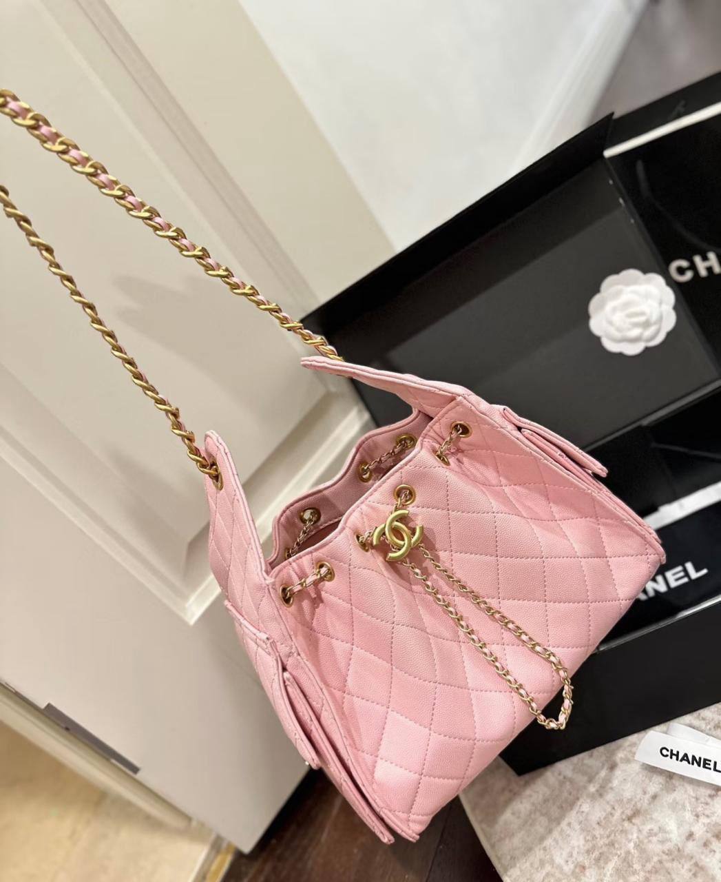 CHANEL
120 dhs✅
with box

Zain90
♥️♥️♥️