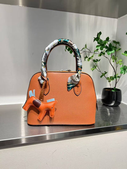 HERMES
ʙᴏʟɪᴅᴇ
ᴡɪᴛʜ ʟᴏɴɢ ʙᴇʟᴛ sᴛʀᴀᴘ
sɪᴢᴇ: 26 cm
ᴡɪᴛʜᴏᴜᴛ ʙᴏx

70 dhs🪙💕

Zain31
♥️♥️♥️